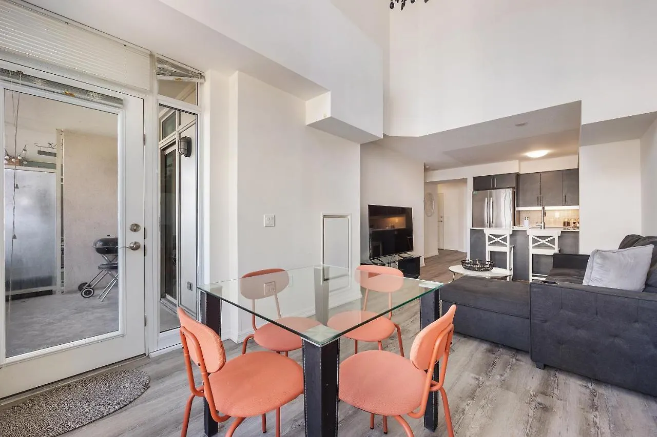 Apartment 1 Bed Plus Den Downtown Toronto