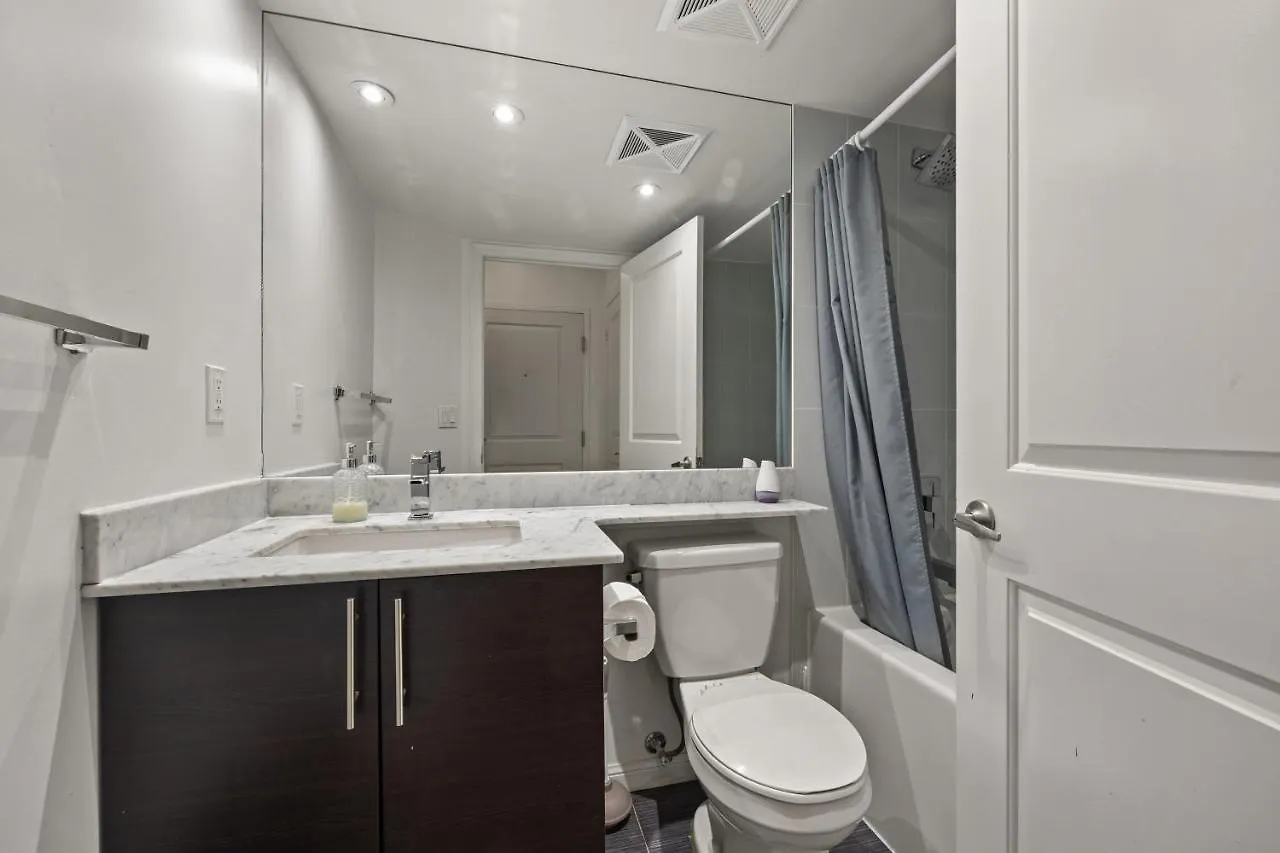 1 Bed Plus Den Downtown Toronto 0*,  Canada